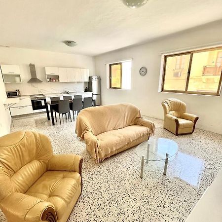 Camag Apartment - Very Close To Airport Birżebbuġa المظهر الخارجي الصورة