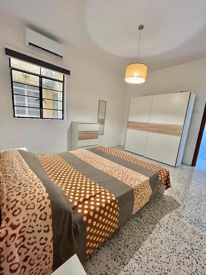 Camag Apartment - Very Close To Airport Birżebbuġa المظهر الخارجي الصورة